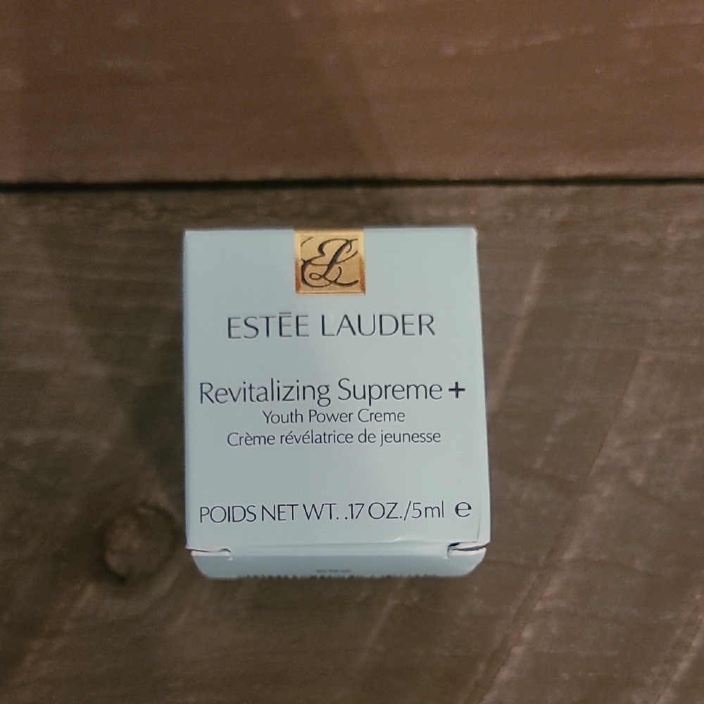 Estee Lauder Revitalizing Supreme+ Youth Power Creme - Light Blue